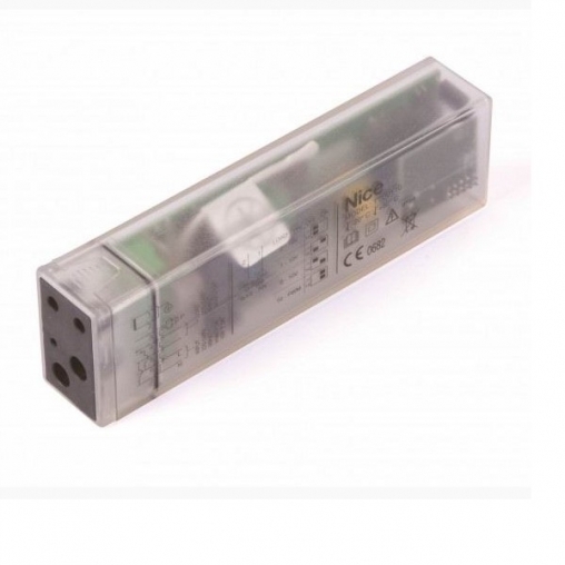 Регулятор напряжения со встроенным радиоприёмником TTD0110