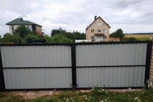 Распашные ворота из профнастила